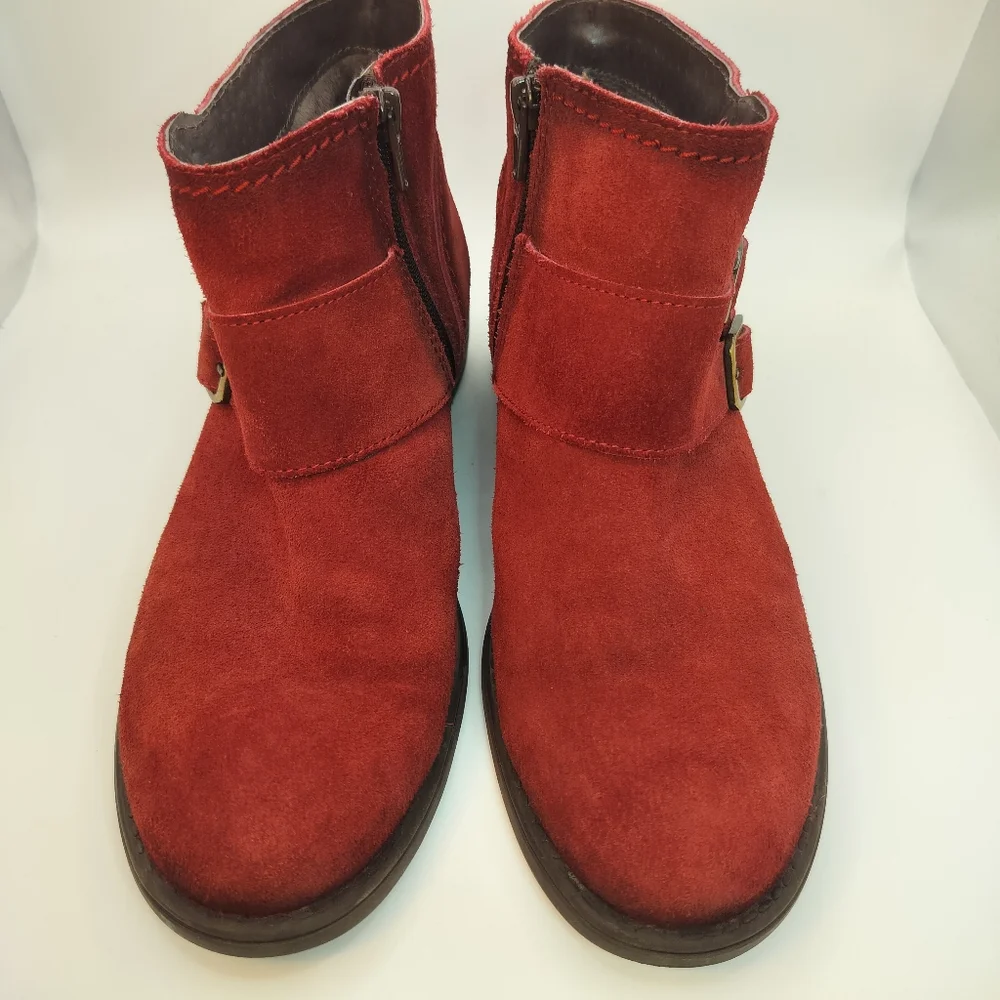 Eric Michael Red Suede Zip Booties Buckle Detail Womens Size EU 37‎ US 6.5